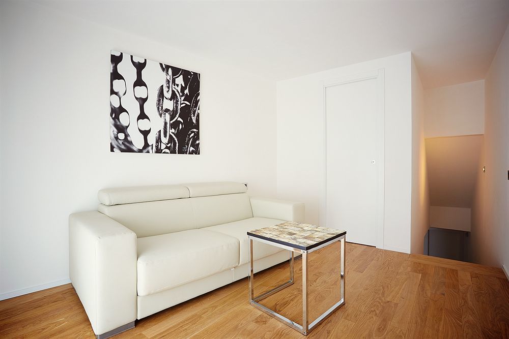 Suite Home Moncada ปาแลร์โม ภายนอก รูปภาพ