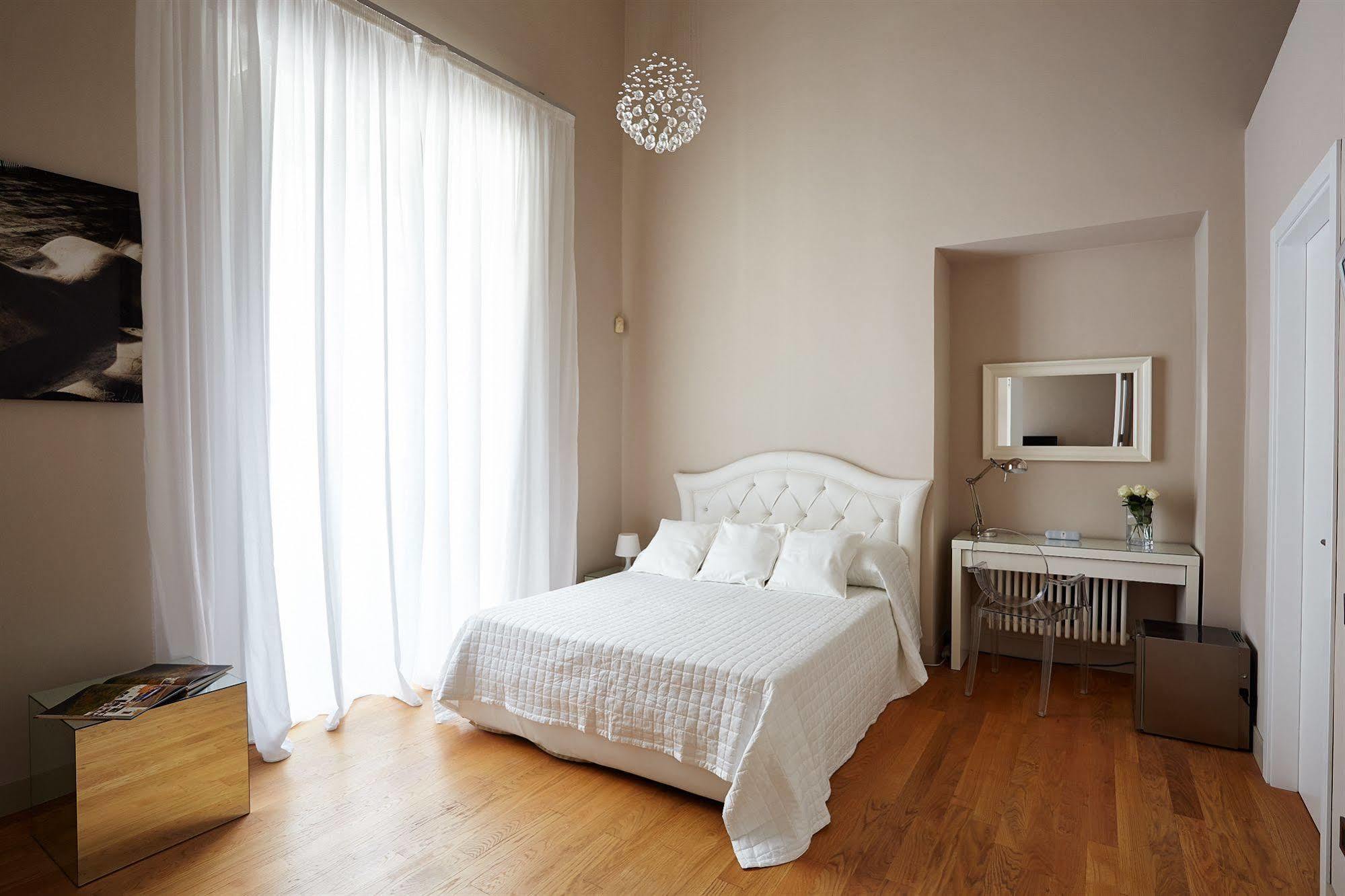 Suite Home Moncada ปาแลร์โม ภายนอก รูปภาพ