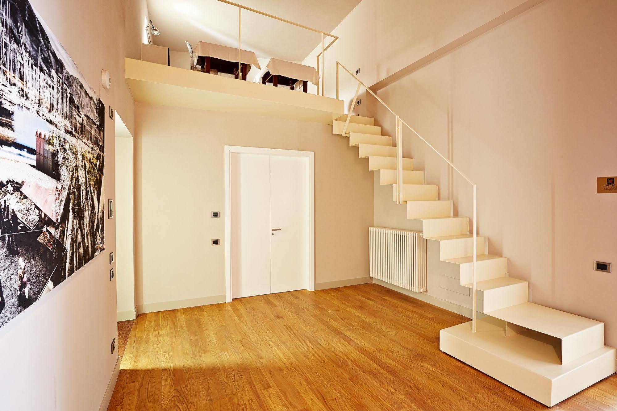 Suite Home Moncada ปาแลร์โม ภายนอก รูปภาพ